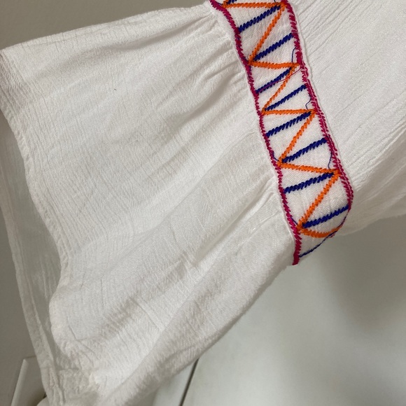 A. F. Fashion white gauze dress size large with some geometric decor. - Picture 6 of 13